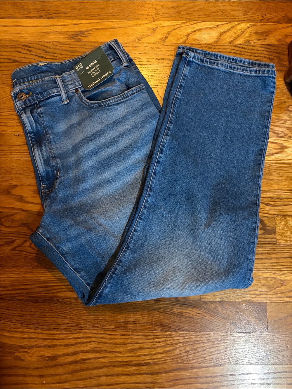 Slim Straight Men's Jeans in Medium Blue Wash